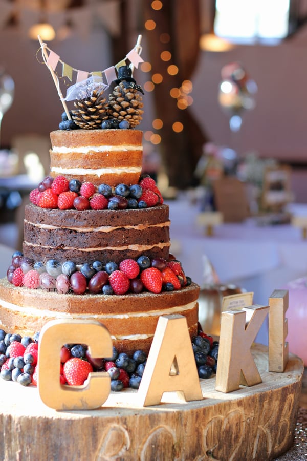 Naked Wedding Cake Suffolk – Smeetham Hall Barn, Sudbury, 22nd October 2016